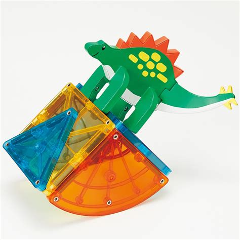 Nuotrauka su įvairiais interaktyviais žaislais kiaušiniais