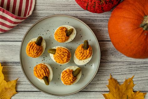 Įdaryti kiaušiniai moliūgėliai Helovynui