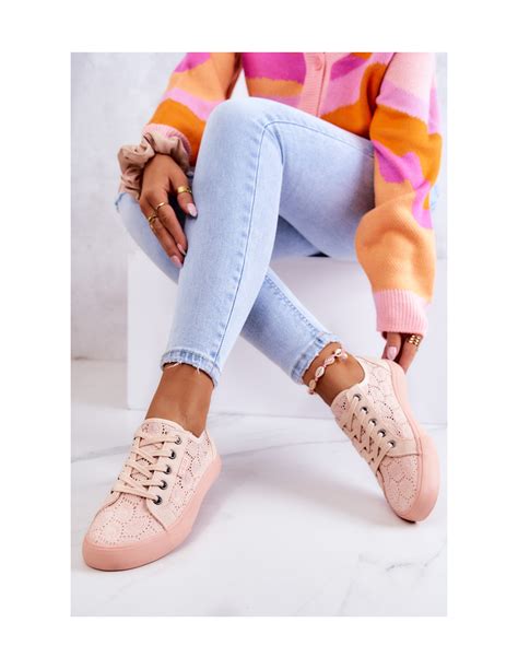 Big Star logotipas ir avalynės kolekcija