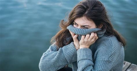 Infografikas, lyginantis pogimdyvinę melancholiją, depresiją ir psichozę