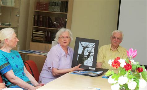 Senjorų rankdarbių užsiėmimas