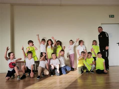 Futbolo treniruotė vaikams su treneriu