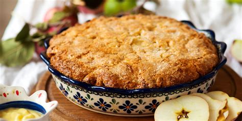 Purus biskvitinis obuolių pyragas su pabarstytu cinamonu