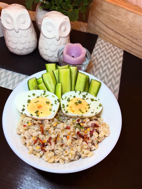 maistingas kiaušinis su daržovėmis