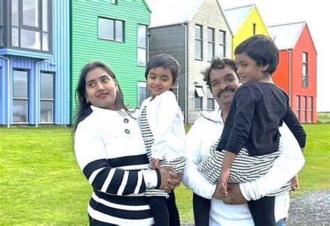 Motina su dviem vaikais