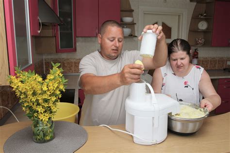Grupinio gyvenimo namuose gyventojai savarankiškai tvarkosi