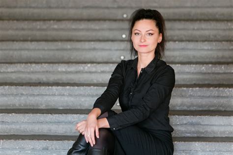 Brigita Arsobaite su vaikais studijoje