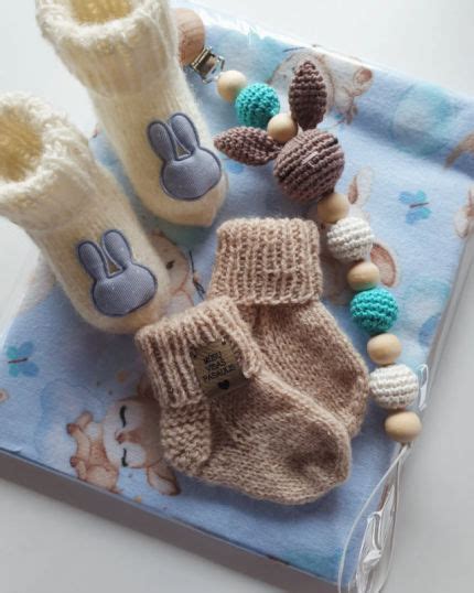 Mezginių rinkinys naujagimiui: kojinytės, bateliai ir liemenė