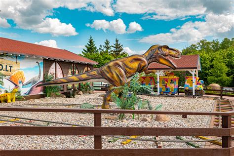 Dinozaurų parkas Radailių dvare