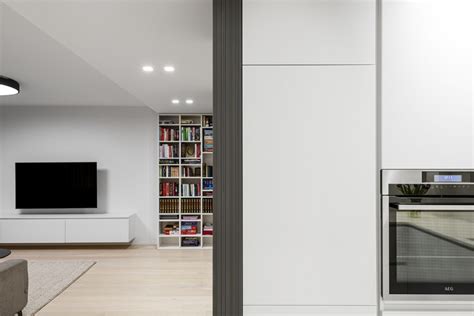 modernaus namo su vaizdu į upę interjeras ir eksterjeras