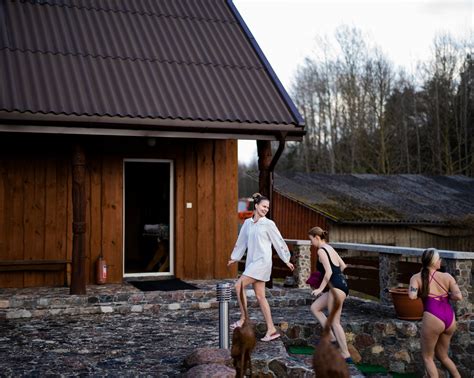 Senovinis lietuviškas prausynų ritualas pirtyje