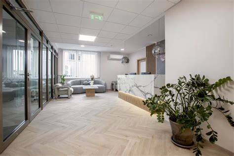 Šiuolaikinės privačios klinikos interjeras