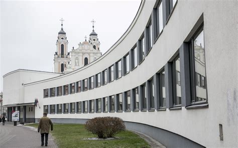 Salomėjos Nėries mokyklos laikų nuotrauka