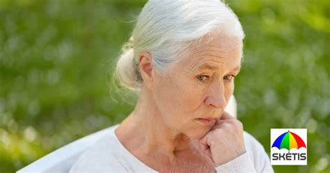 Senelė slaugo sergantį anūką