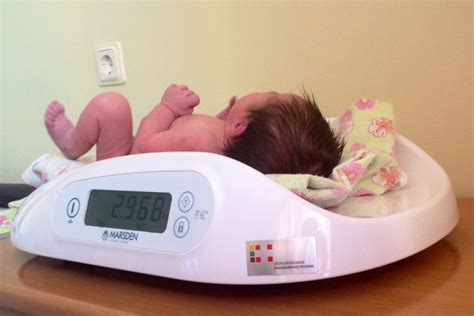 Moderni naujagimių priežiūros įranga