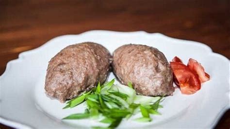 Patiekti zrazai su garnyru