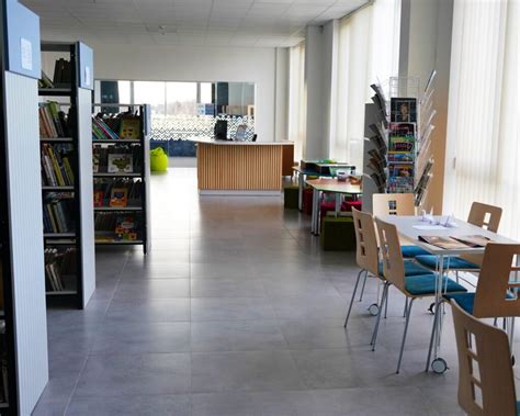 Moderni bibliotekos erdvė su edukacijomis