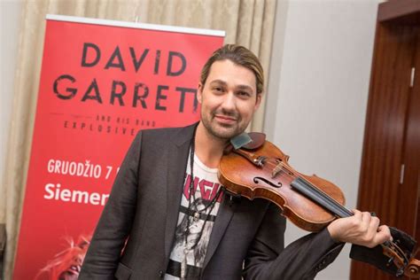 Jaunasis Davidas Garrettas su smuiku