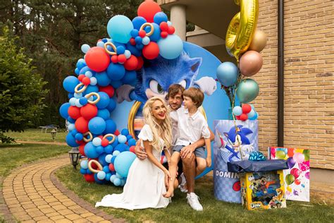 Simo Jasaičio portretas ir gimtadienio šventės akimirkos