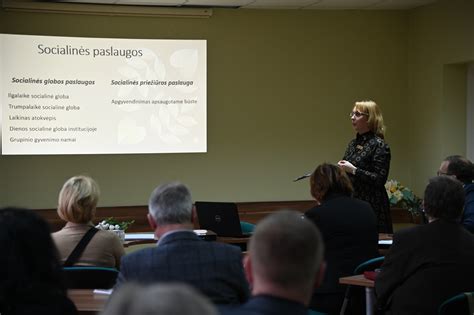 Lietuvos socialinės globos įstaigų problematika ir deinstitucionalizacijos poreikis