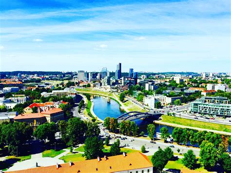 Kėdainių miesto vaizdas arba bendruomenės centro pastatas