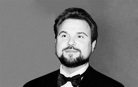 Sergejus Larinas Kalafą operoje 