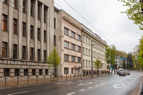 Kauno tarpukario modernizmo pastatas Donelaičio gatvėje