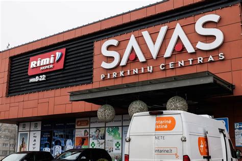 Prekybos centro Lenkijoje fasadas