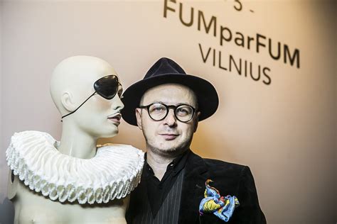 Aistis Mickevičius kūrybinėje studijoje