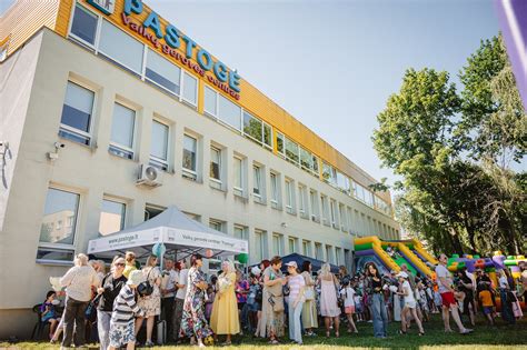Vaikų gerovės centro „Pastogė“ simbolika ar aplinka