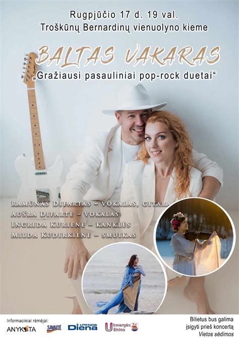 Ramūnas Difartas su žmona Aušra ir kanklininkėmis scenoje