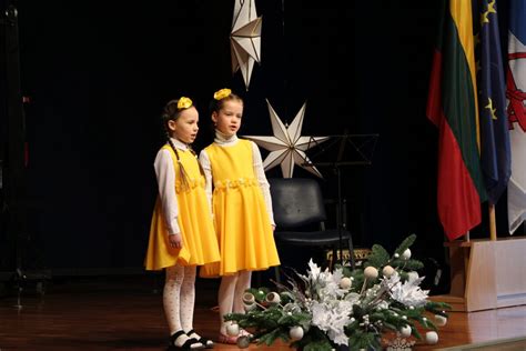 Talentingi jaunieji dainininkai konkurse