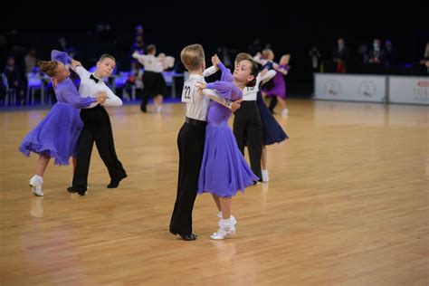 Istorinė nuotrauka sportinių šokių konkurso