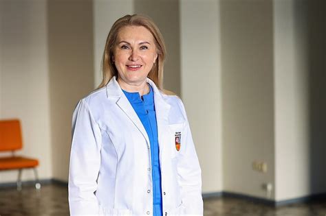 Akušerės ir ginekologo darbas
