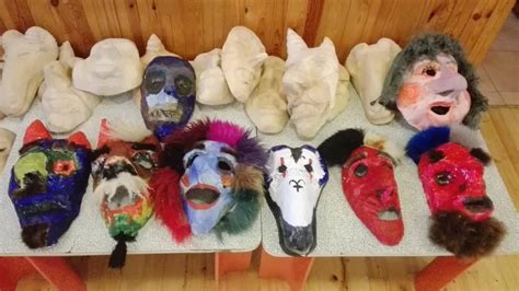 Papjė mašė kaukių gamybos etapai