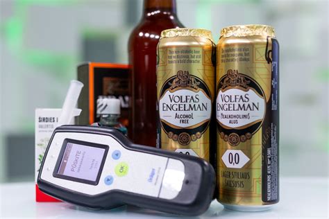 Nealkoholinio alaus etiketė su nurodytu alkoholio kiekiu