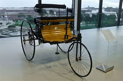 Pirmasis benzininis automobilis Benz Patent-Motorwagen