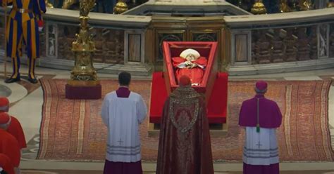Istorinė iliustracija, vaizduojanti popiežiaus Grigaliaus XIII susitikimą su misionieriais