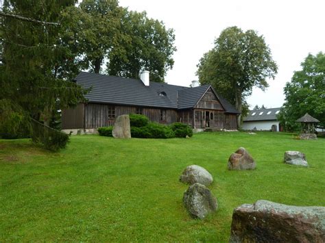 Lauros Imbrasienės šeimos sodybos vaizdai