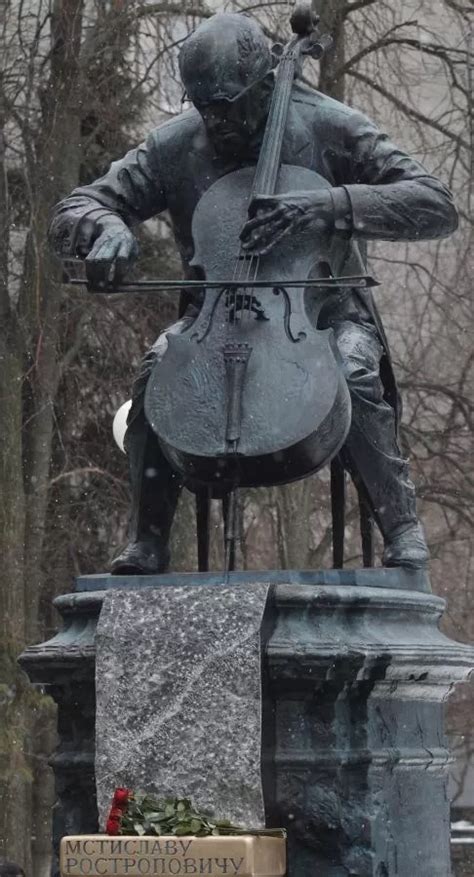 Paminklas Michailui Kalašnikovui Maskvoje