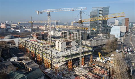 Statybų aikštelė ir moderni technika
