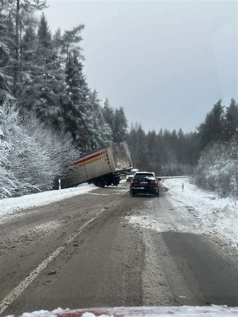 Sunkvežimio vairuotojas kelyje Švedijoje