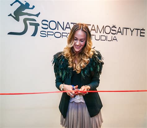 Sonata Tamošaitytė bėgimo takelyje varžybų metu