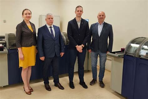 Tėvų palaikymo ir žindymo sąlygų sudarymo iliustracija