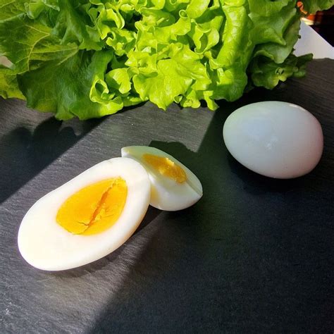 Patarimai, kaip išvirti kiaušinius be žalio trynio