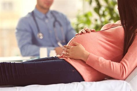 Pora kartu lankosi pas gydytoją nėštumo metu