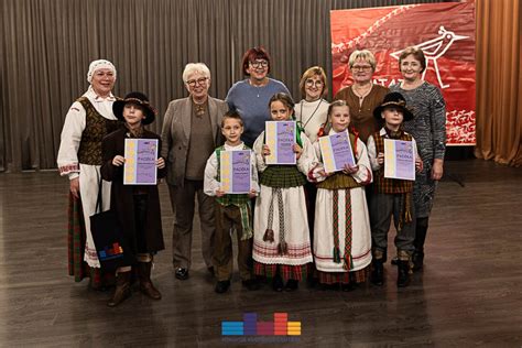 vaikai dalyvaujantys lietuvių liaudies kūrybos konkurse