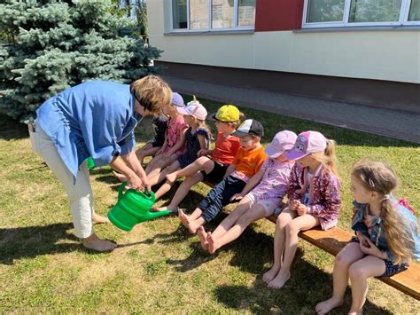 Vaikų žaidimai darželyje