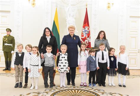 Vaikai dalyvauja tradiciniuose renginiuose