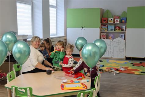 Darželio grupės atviros erdvės sujungiančios vidų ir lauką